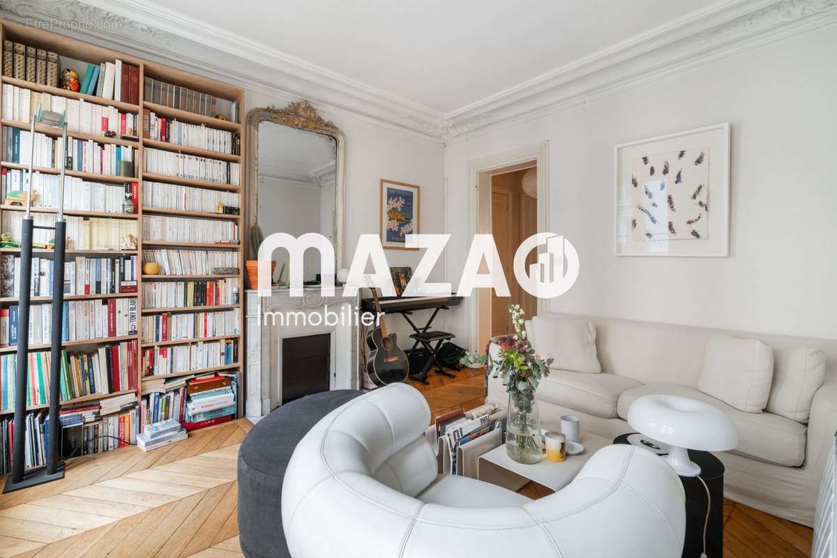 Appartement à PARIS-8E