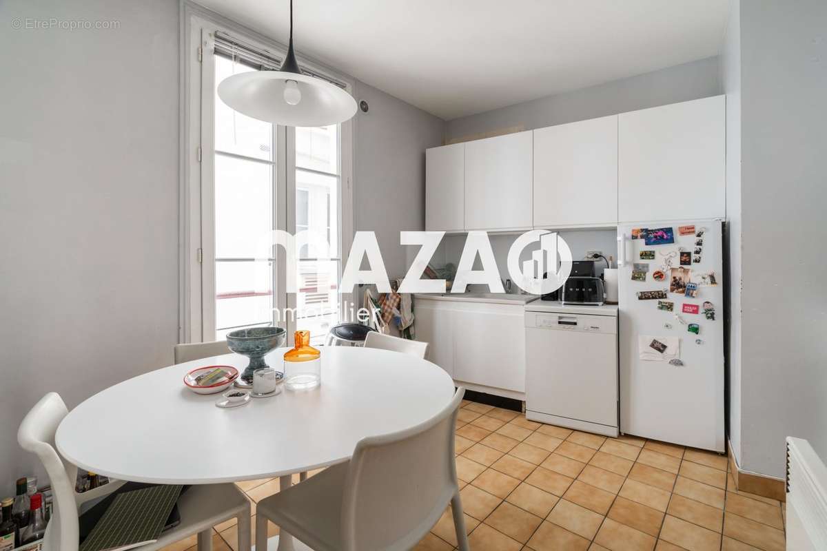 Appartement à PARIS-8E