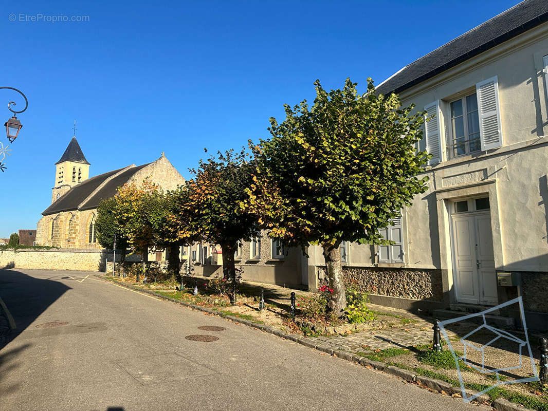 Appartement à MAGNY-LES-HAMEAUX