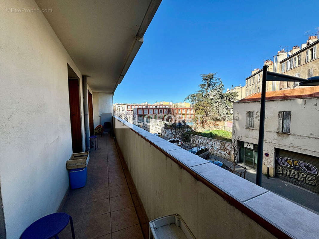 Appartement à MARSEILLE-3E