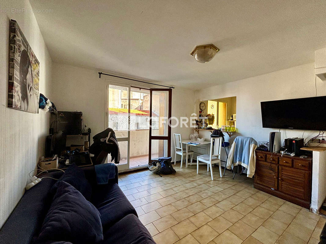 Appartement à MARSEILLE-3E