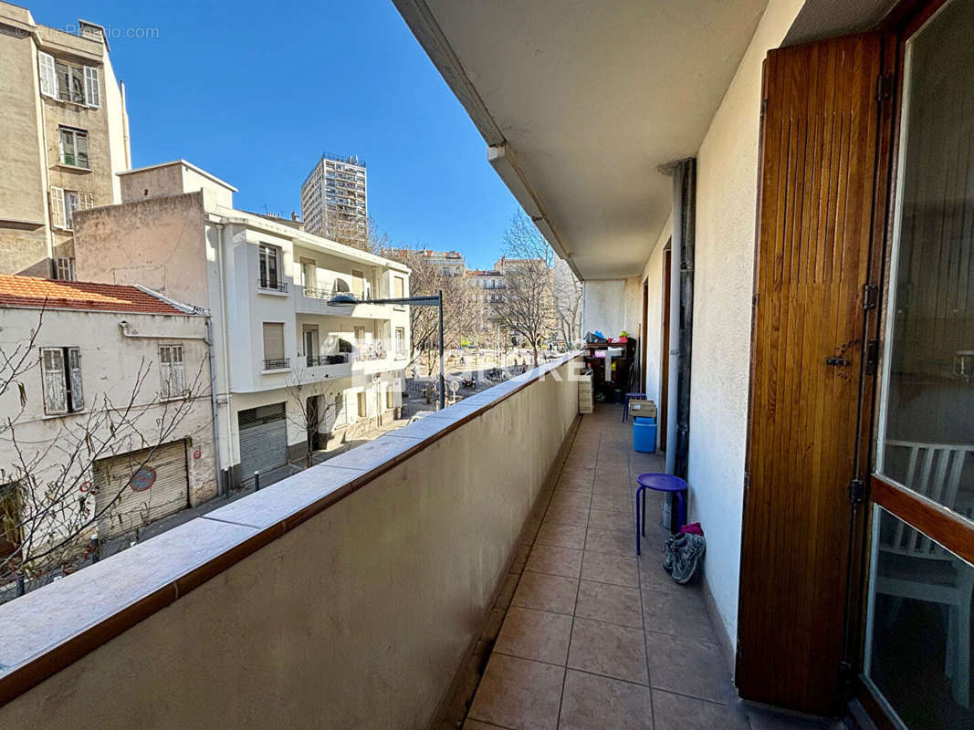 Appartement à MARSEILLE-3E