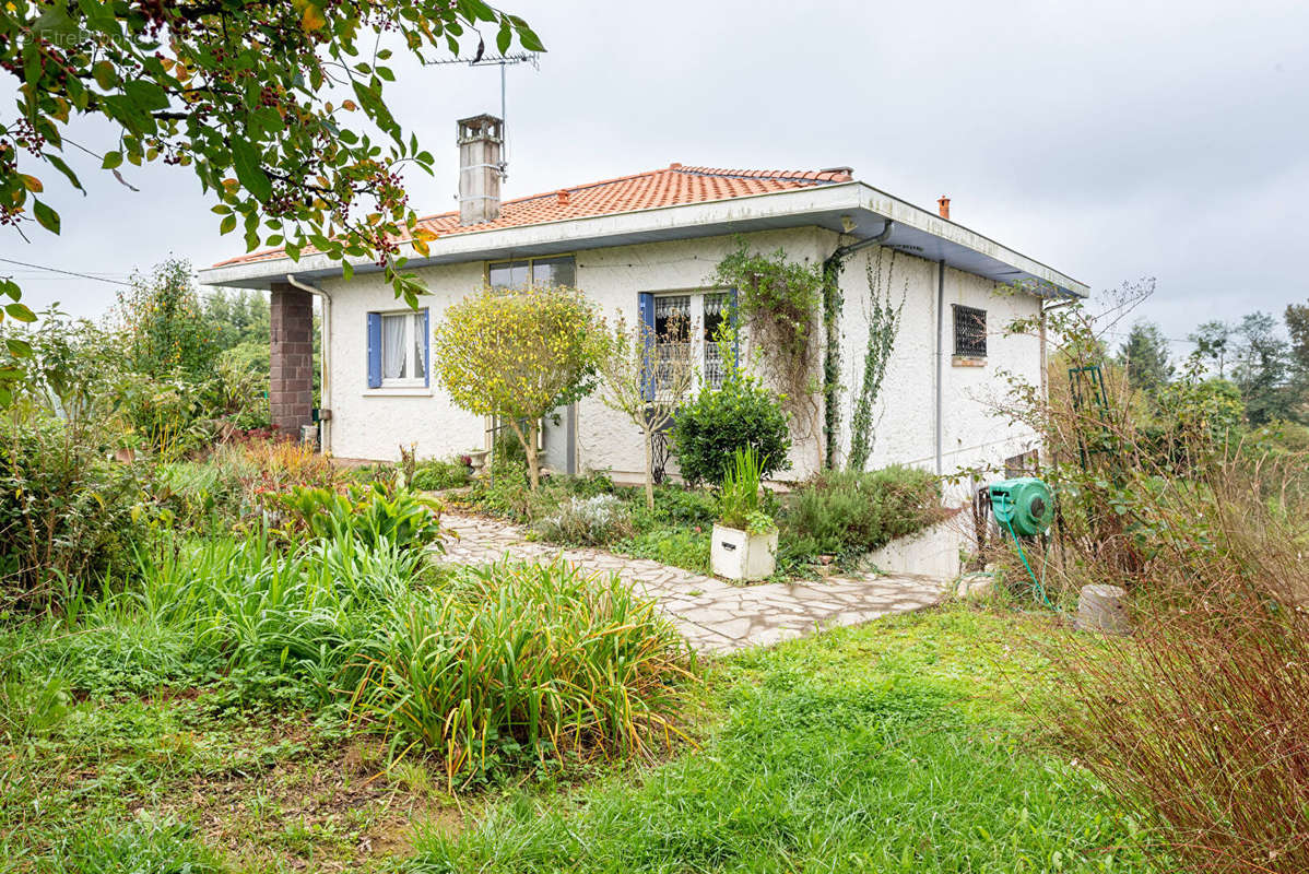 Maison à POMAREZ