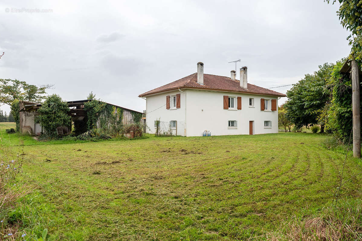 Maison à AMOU