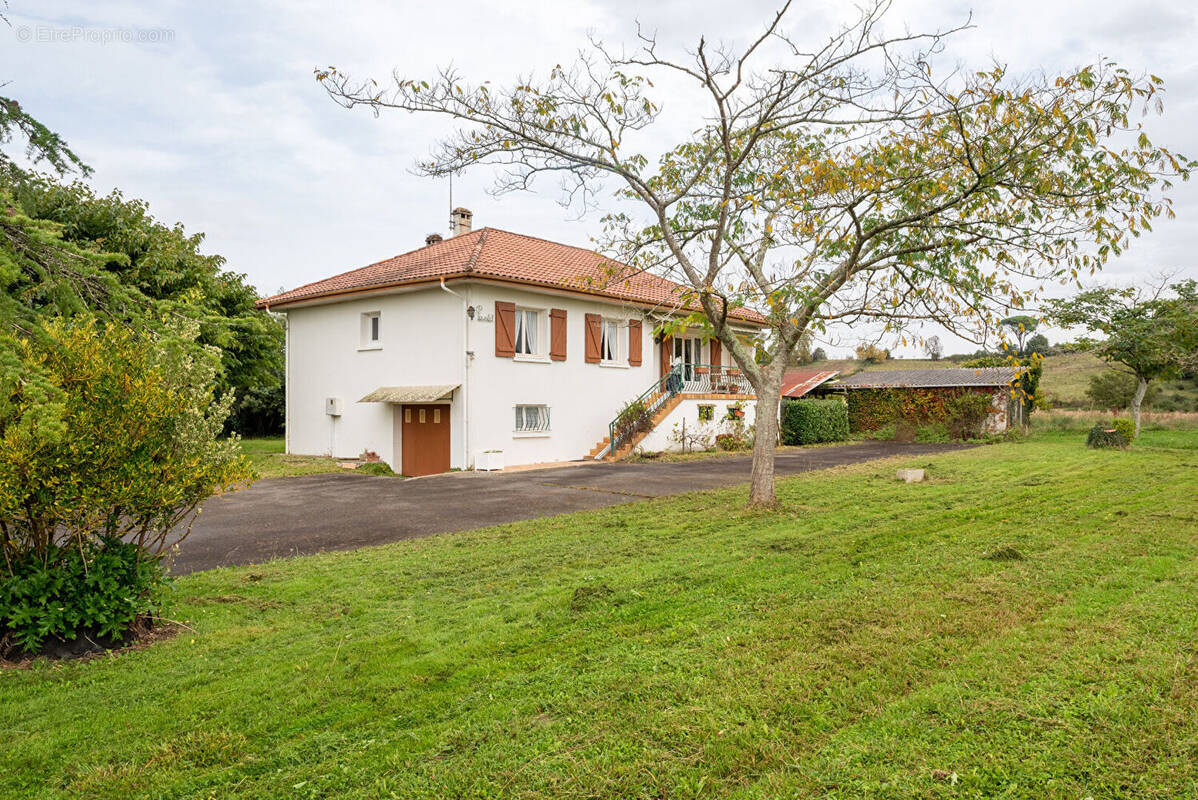 Maison à AMOU