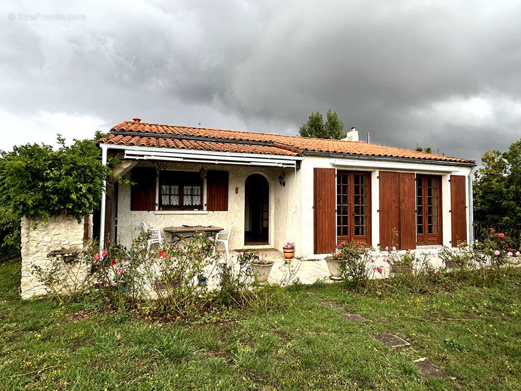 Maison à DOMPIERRE-SUR-MER