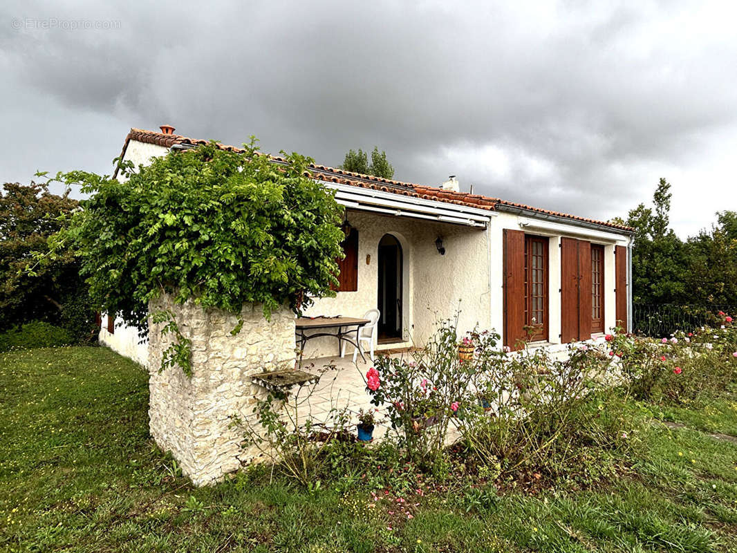 Maison à DOMPIERRE-SUR-MER