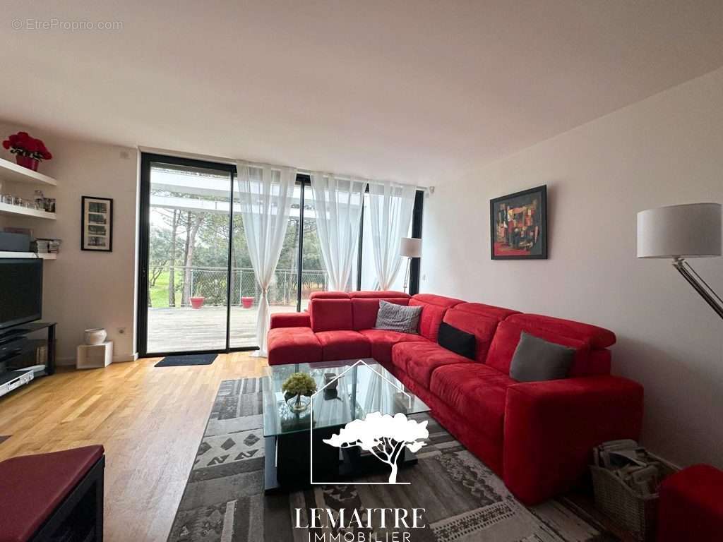 Appartement à LES MATHES