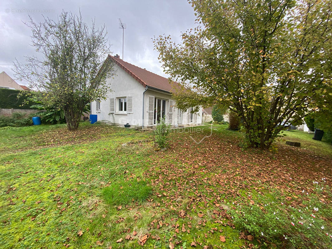 Maison à TRACY-LE-MONT