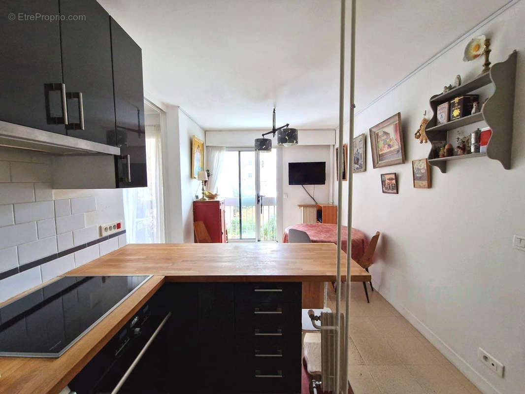 Appartement à PARIS-15E