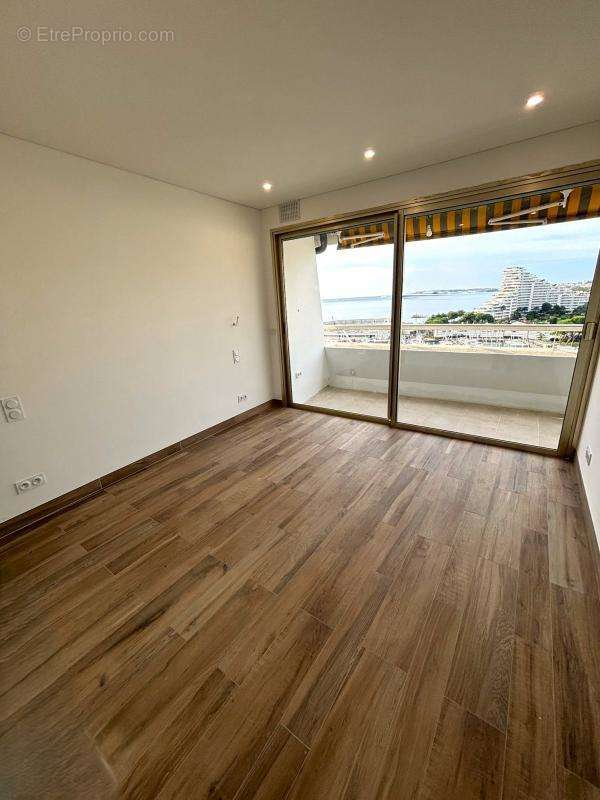 Appartement à VILLENEUVE-LOUBET