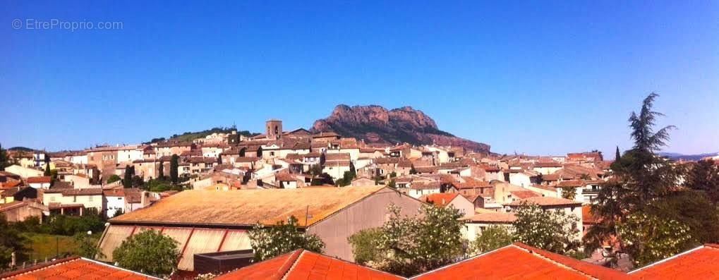 Maison à ROQUEBRUNE-SUR-ARGENS