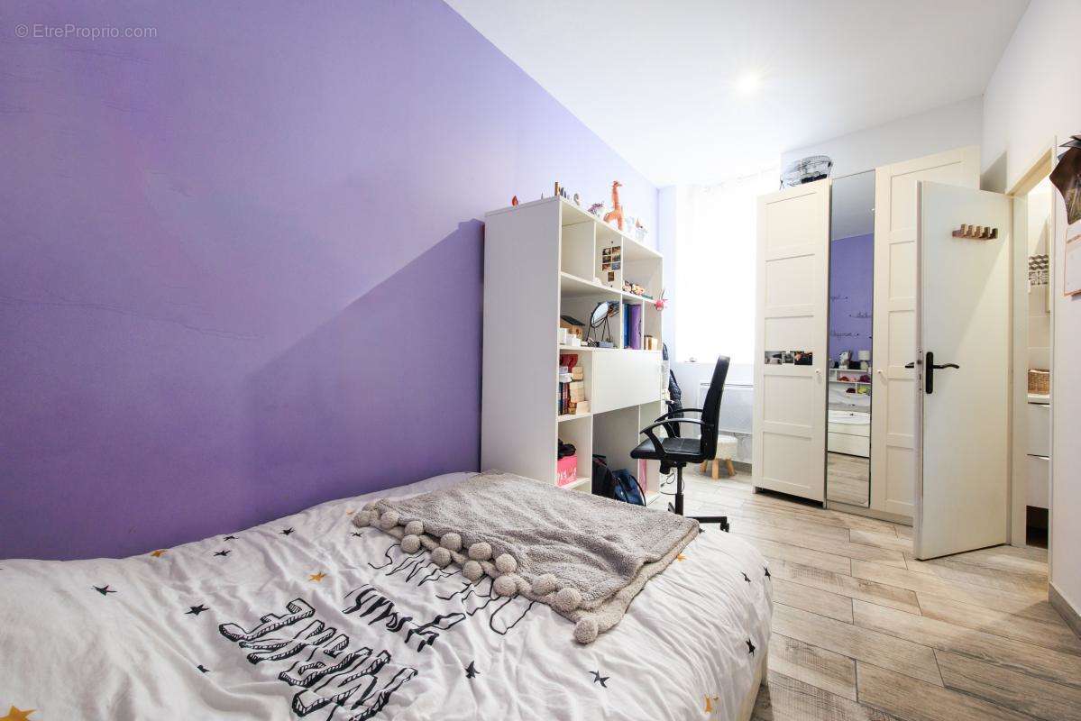 Appartement à MARSEILLE-7E