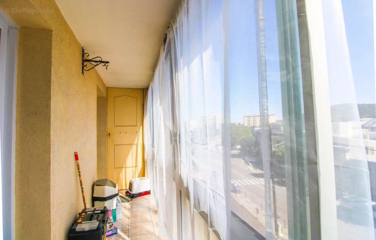 Appartement à MARSEILLE-9E