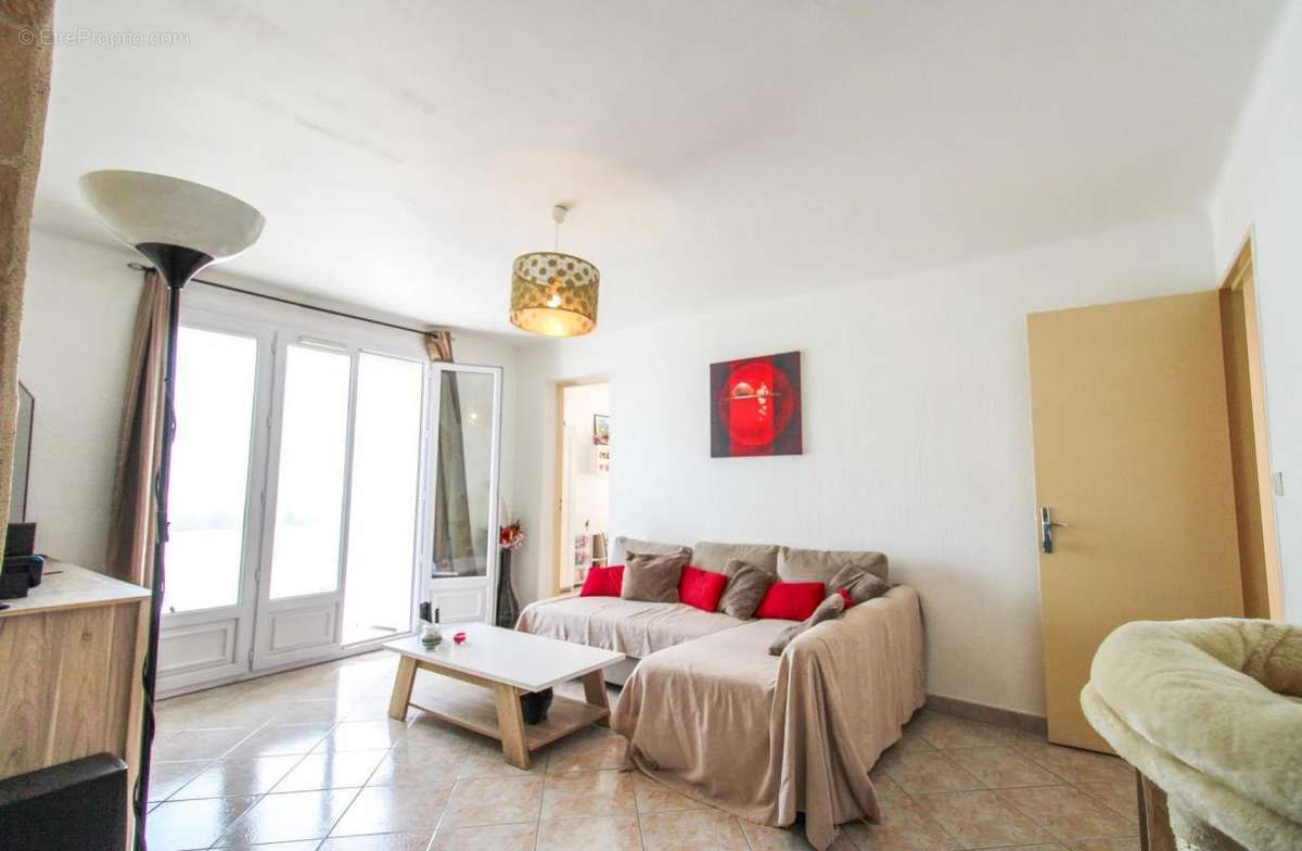 Appartement à MARSEILLE-9E