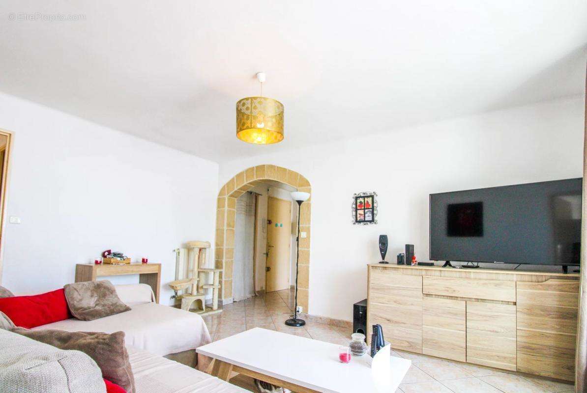 Appartement à MARSEILLE-9E