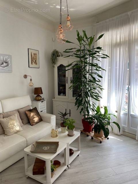 Appartement à MARSEILLE-4E