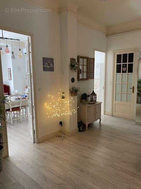 Appartement à MARSEILLE-4E