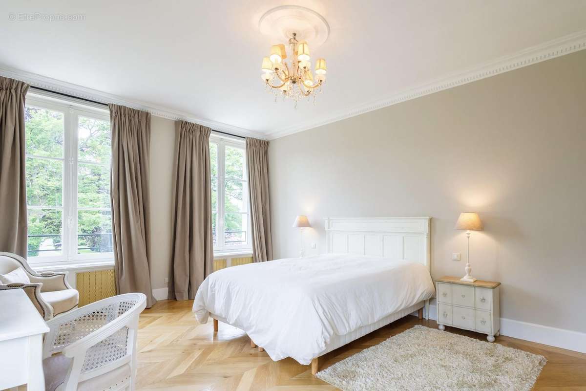 SUITE AVEC SALLE DE BAINS + DRESSING - Maison à HONFLEUR