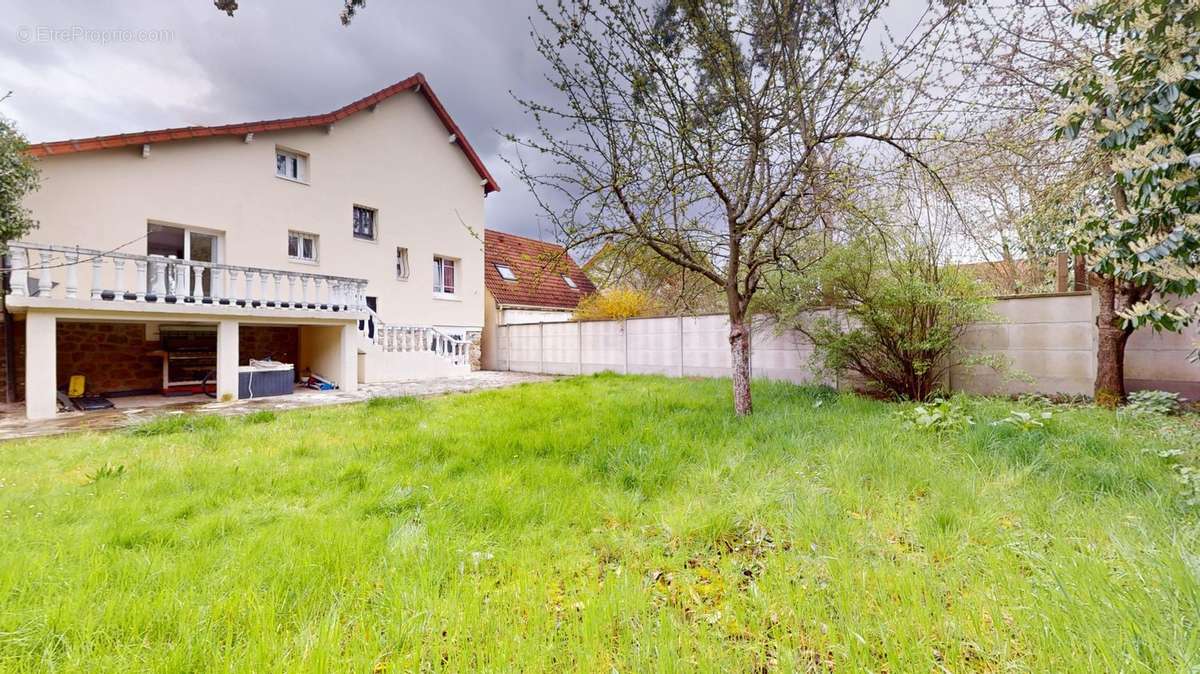 Maison à CHELLES