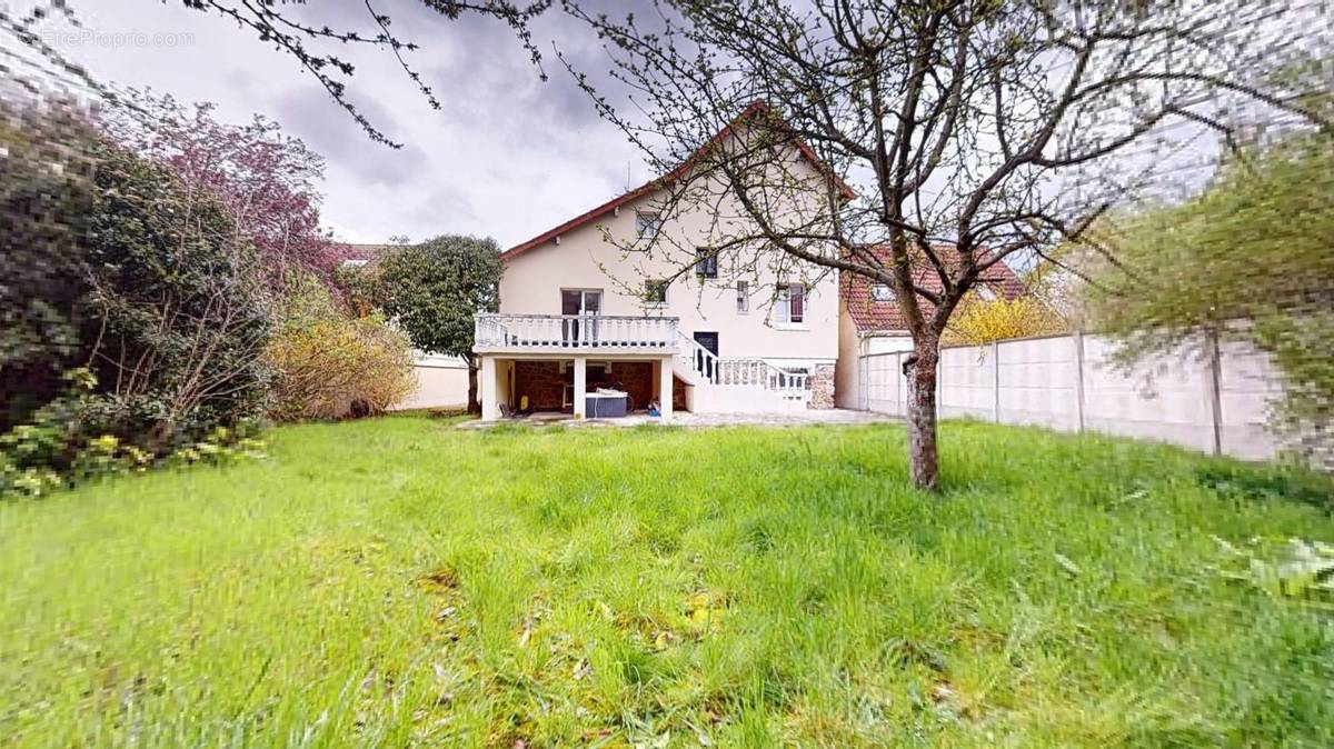 Maison à CHELLES