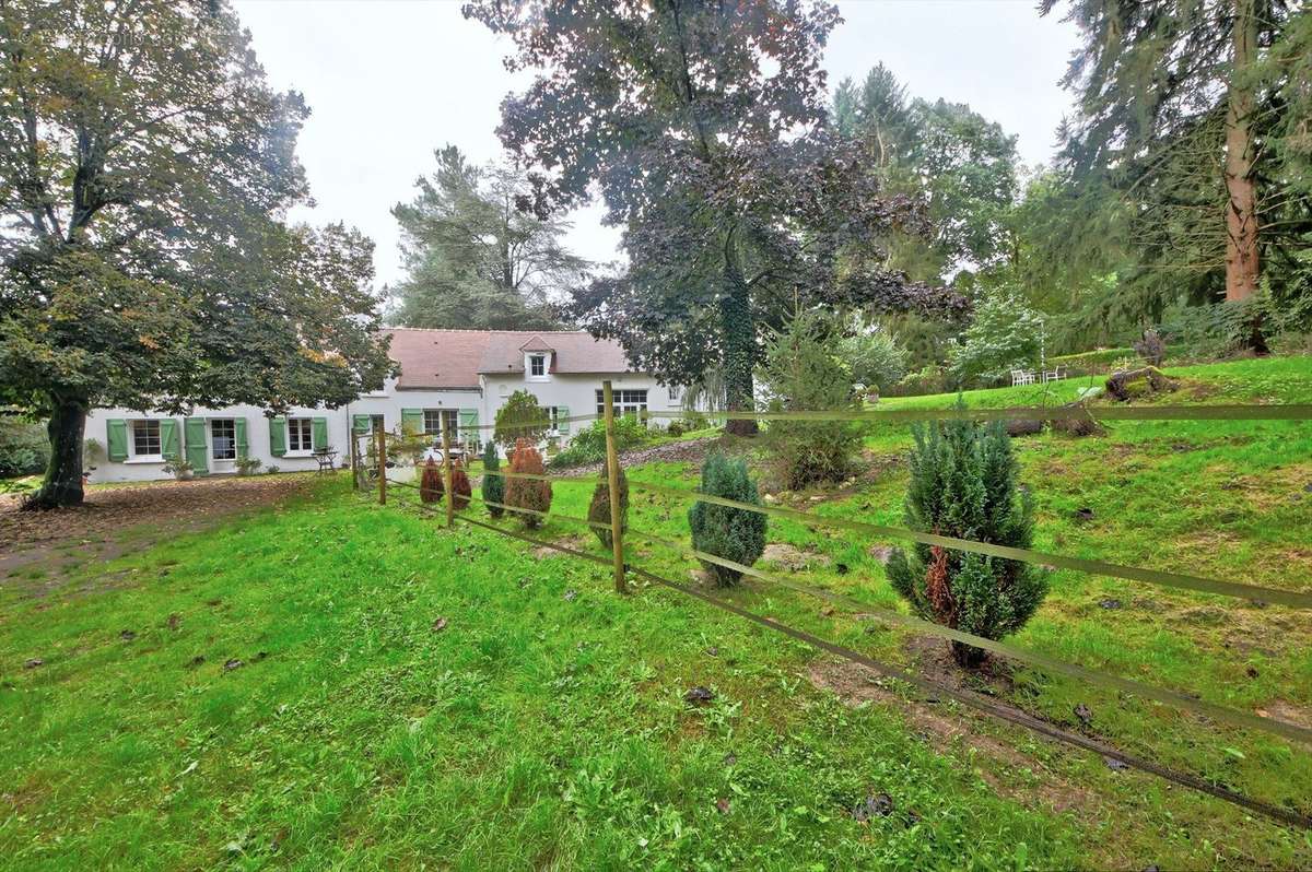 Maison à POIGNY-LA-FORET