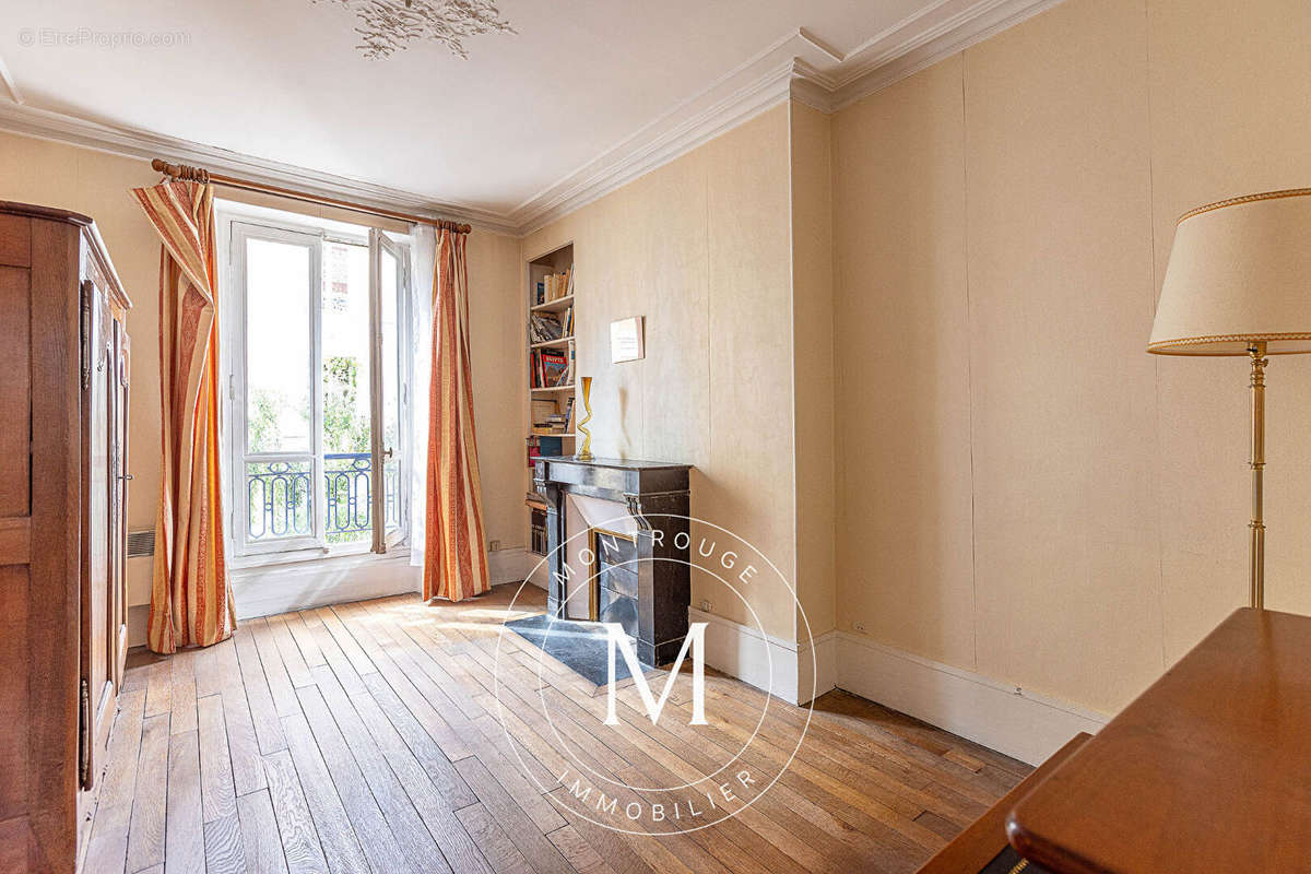 Appartement à MONTROUGE