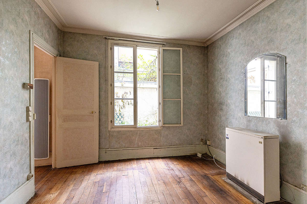 Appartement à PARIS-7E