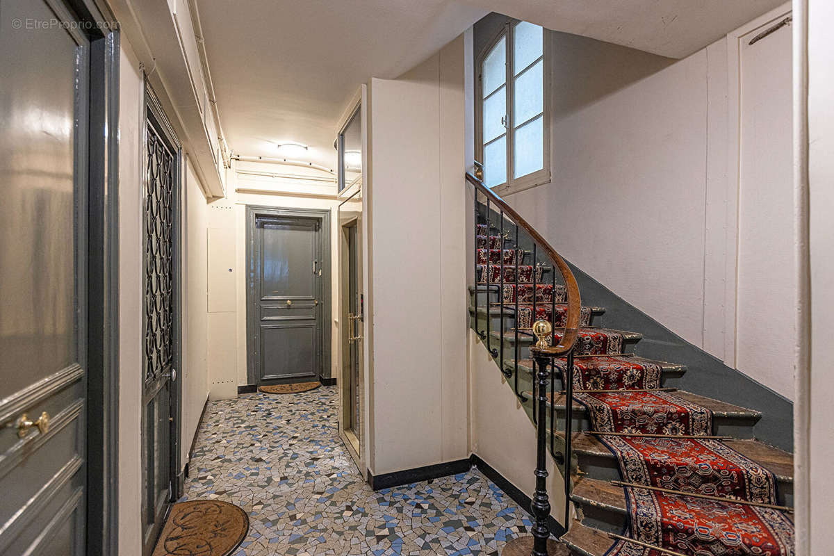 Appartement à PARIS-7E