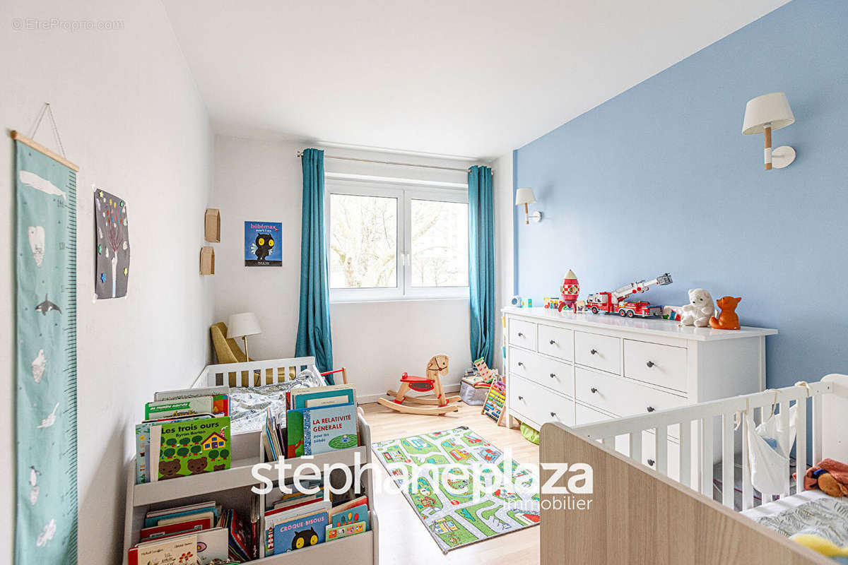 Appartement à MONTROUGE