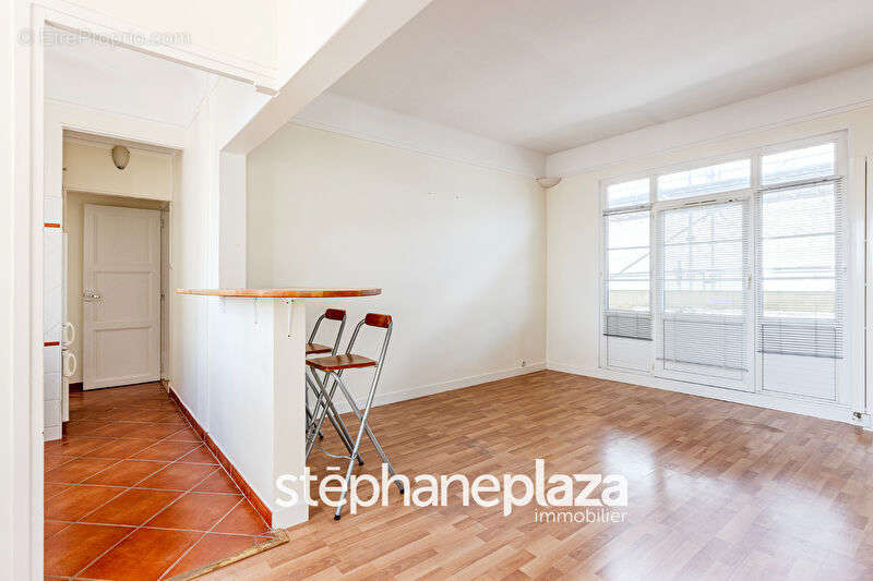 Appartement à MONTROUGE