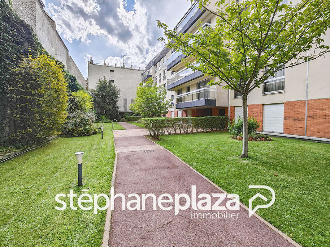 Appartement à MONTROUGE