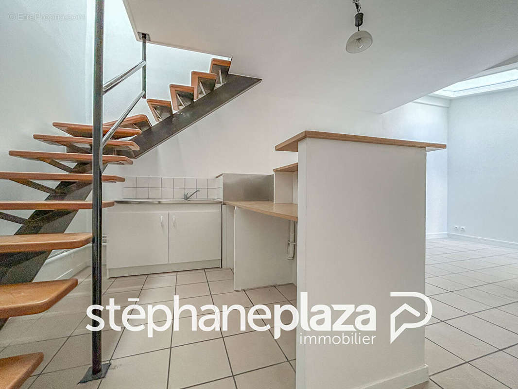 Appartement à MONTROUGE