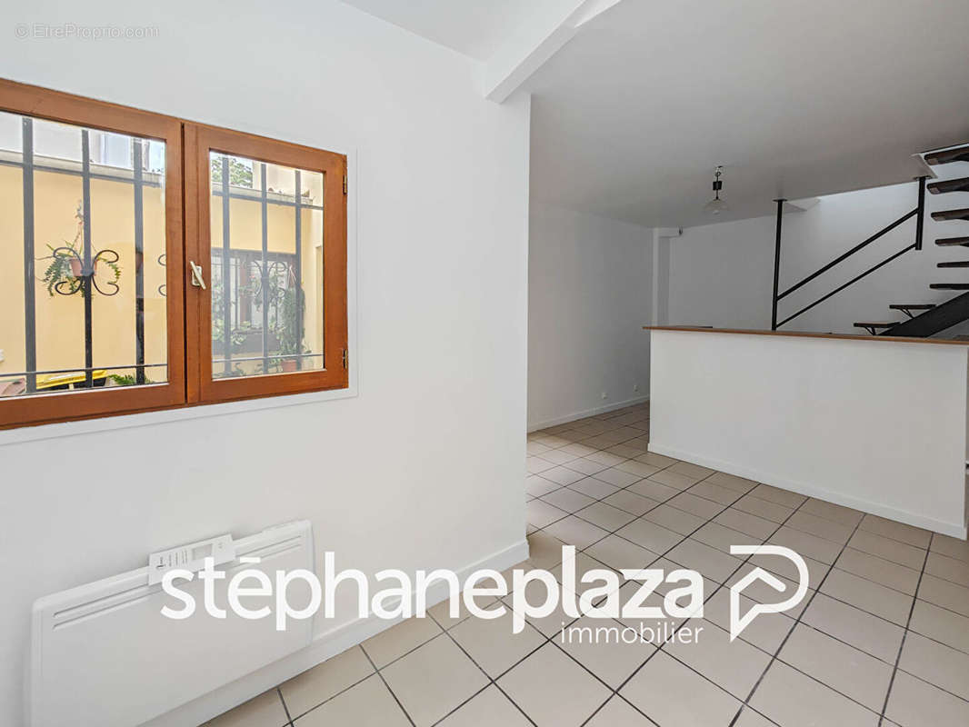 Appartement à MONTROUGE