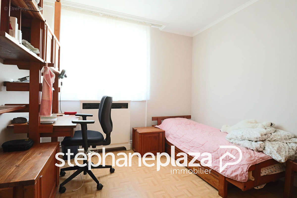 Appartement à MONTROUGE