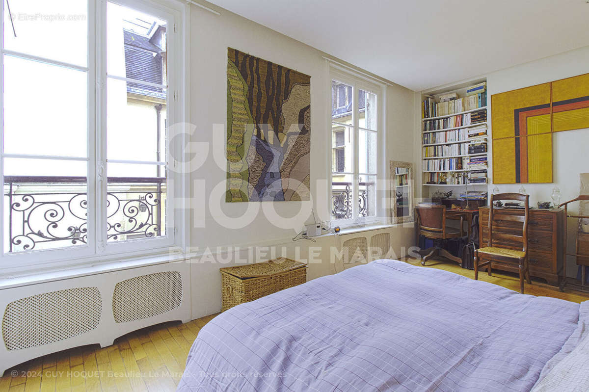 Appartement à PARIS-4E