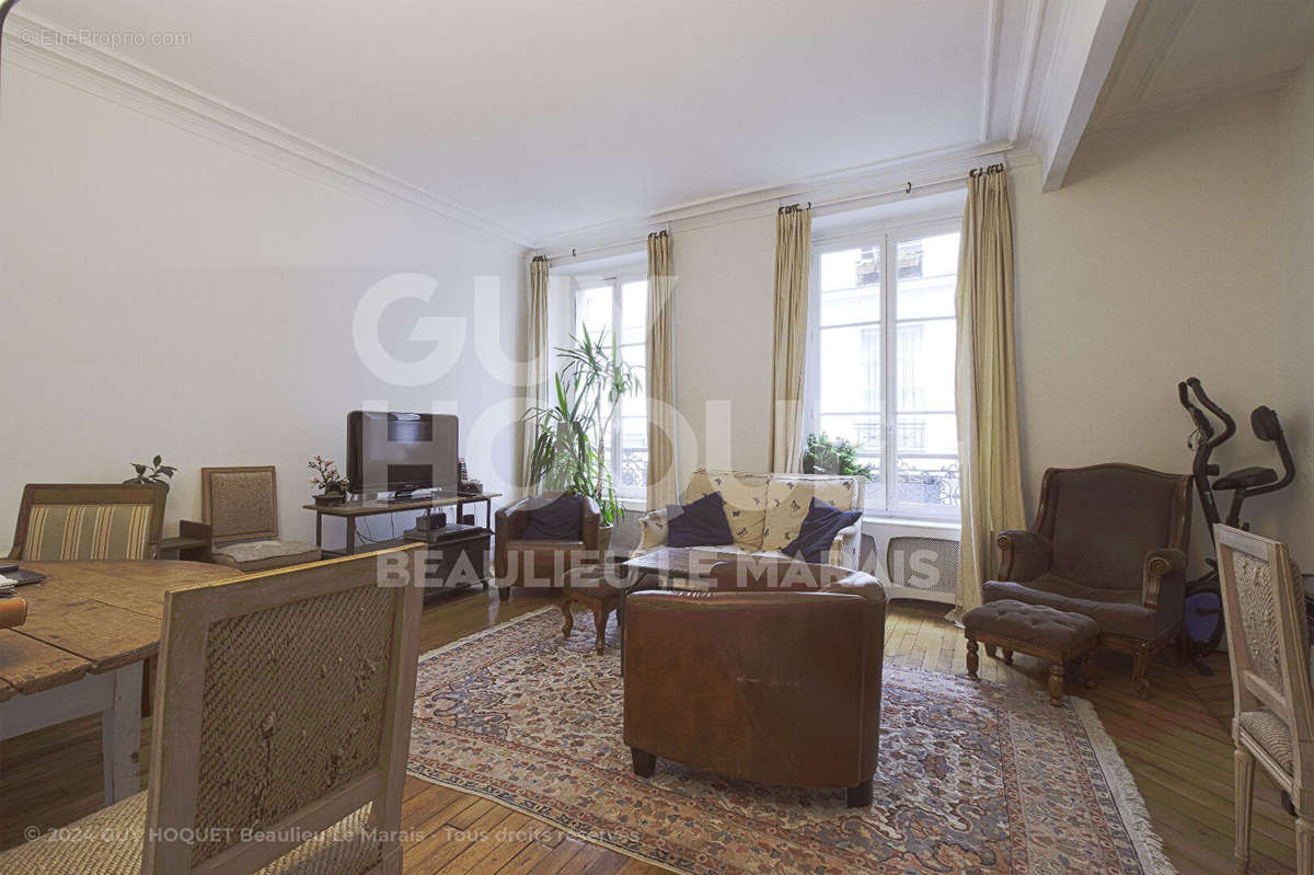 Appartement à PARIS-4E