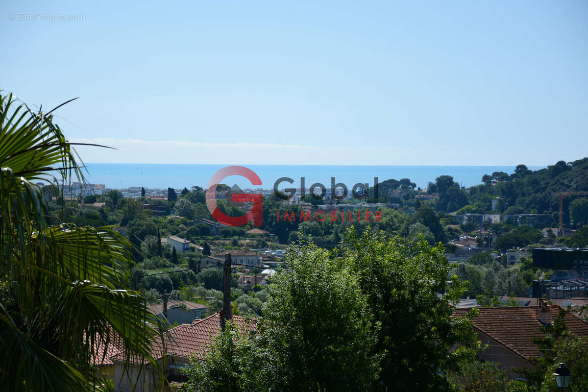 Appartement à VILLENEUVE-LOUBET