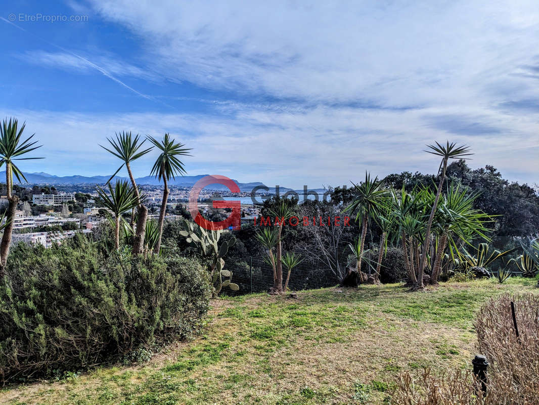 Appartement à VILLENEUVE-LOUBET