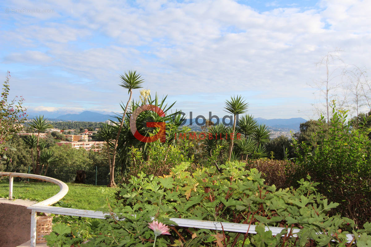 Appartement à VILLENEUVE-LOUBET