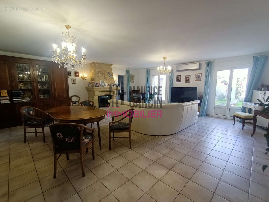 A vendre, à acheter, maison de plain pied à Sénas 13560 - Maison à SENAS