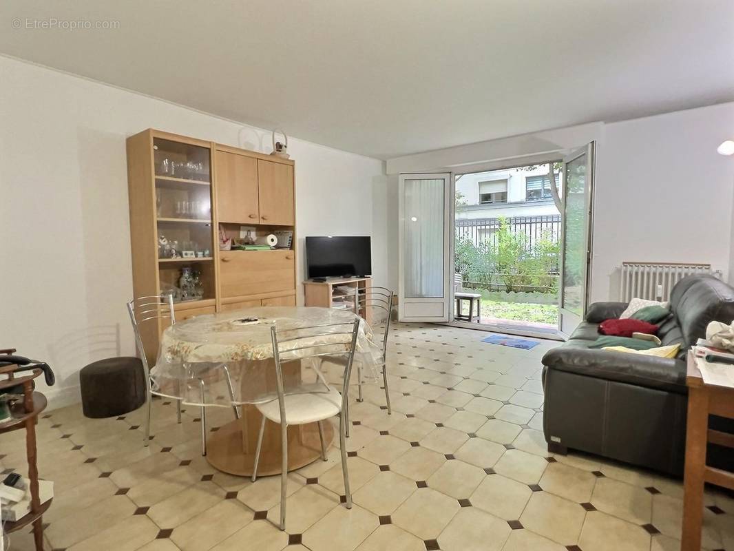 Appartement à LE PERREUX-SUR-MARNE