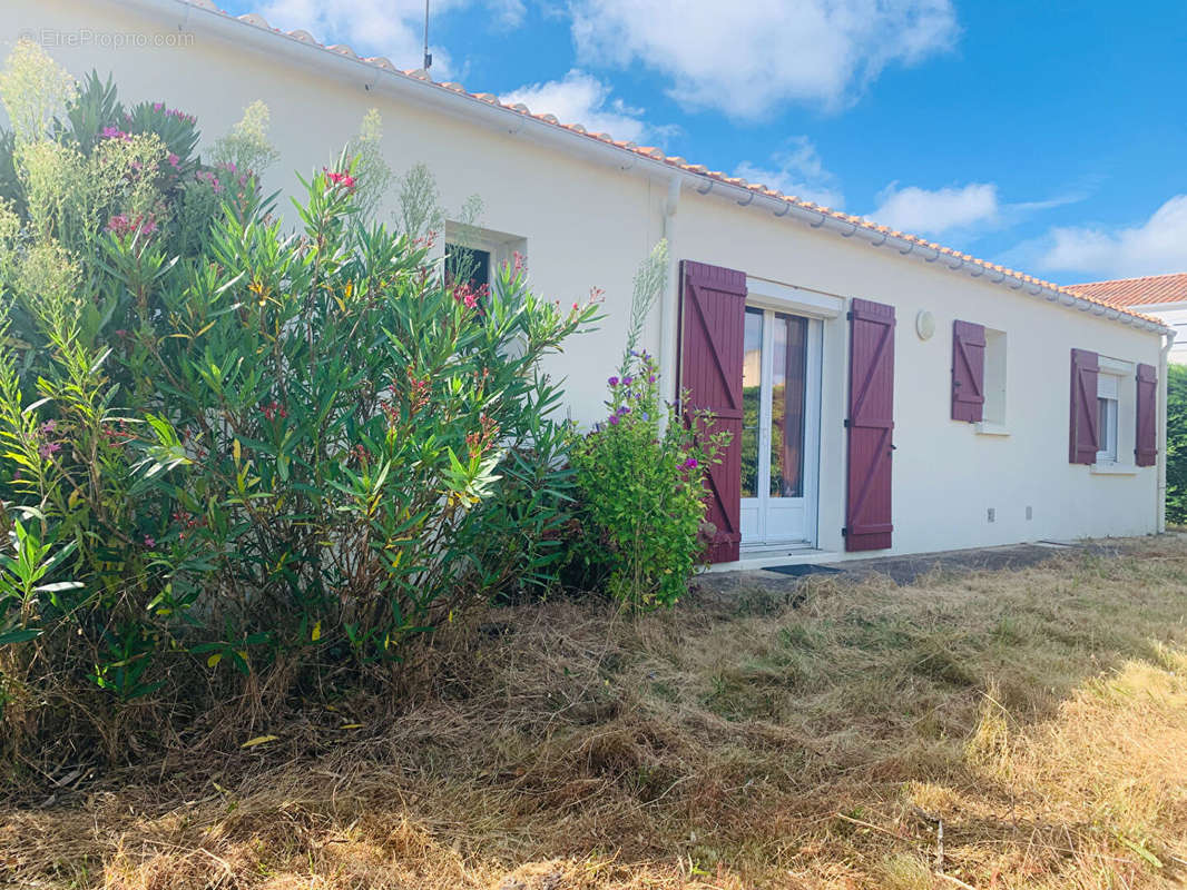 Maison à COMMEQUIERS