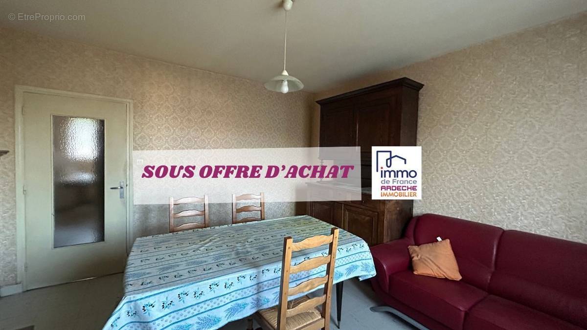 Appartement à PRIVAS