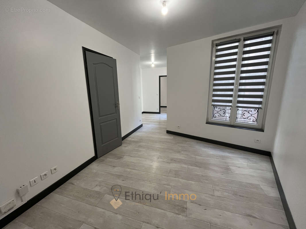 Appartement à PARIS-11E