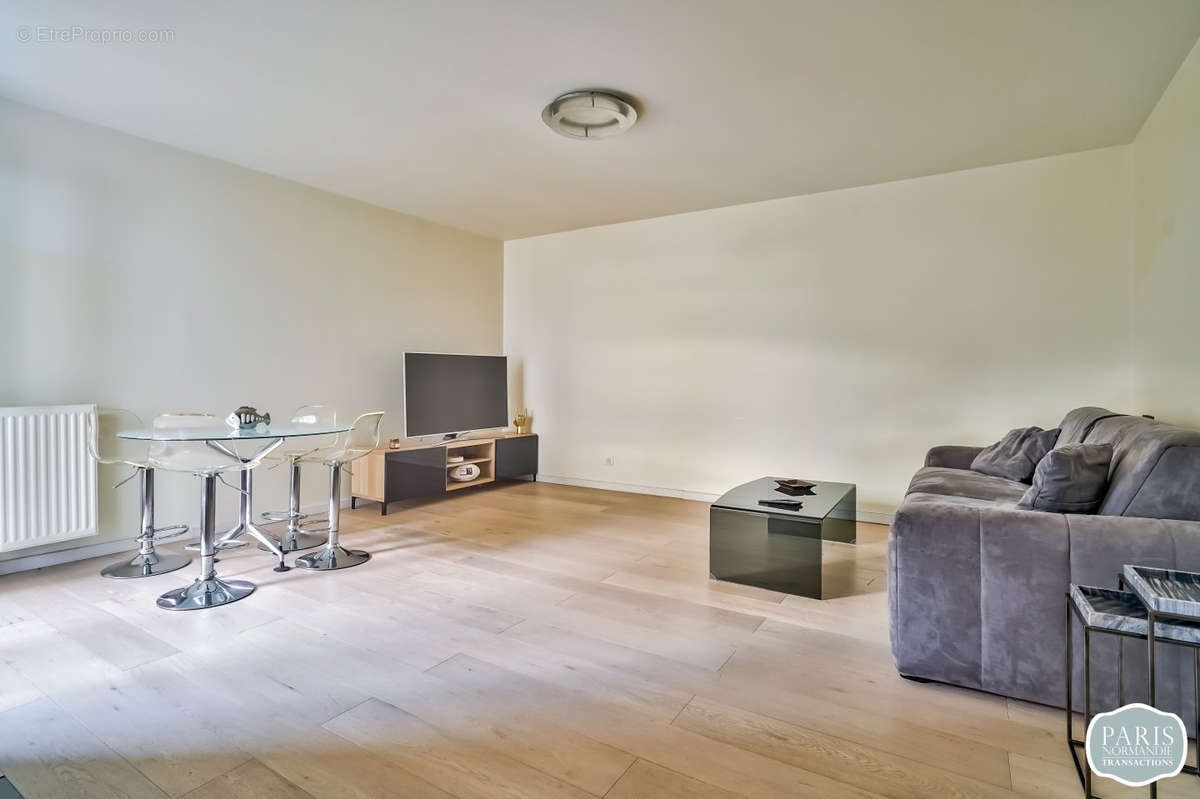 Appartement à LEVALLOIS-PERRET