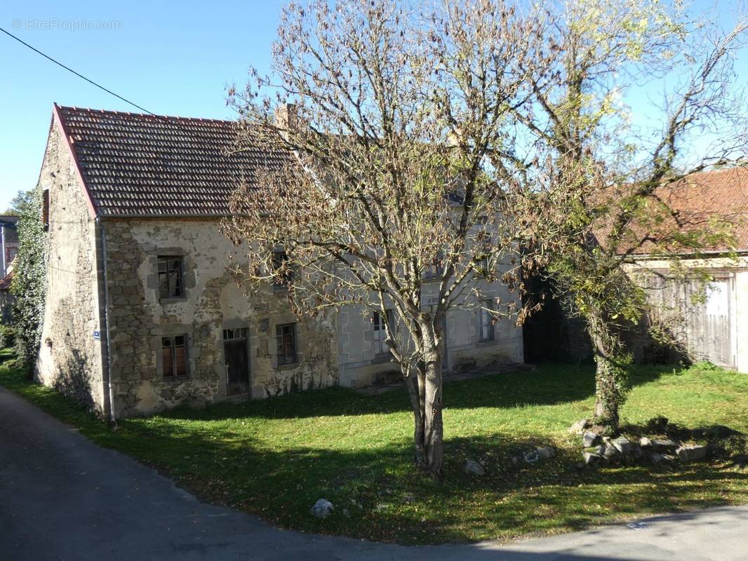 Maison à CHENERAILLES