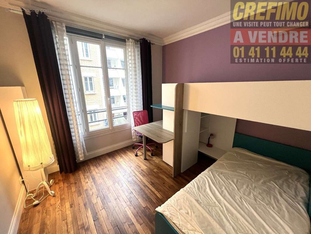 Appartement à COURBEVOIE