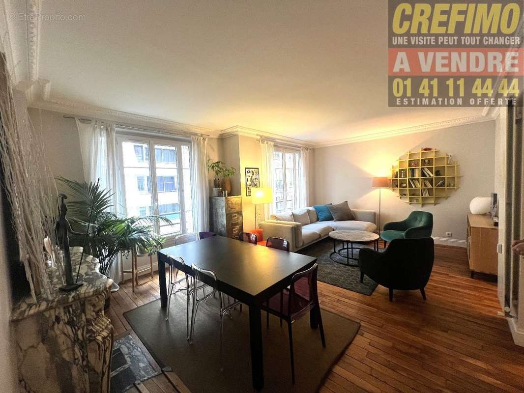 Appartement à COURBEVOIE