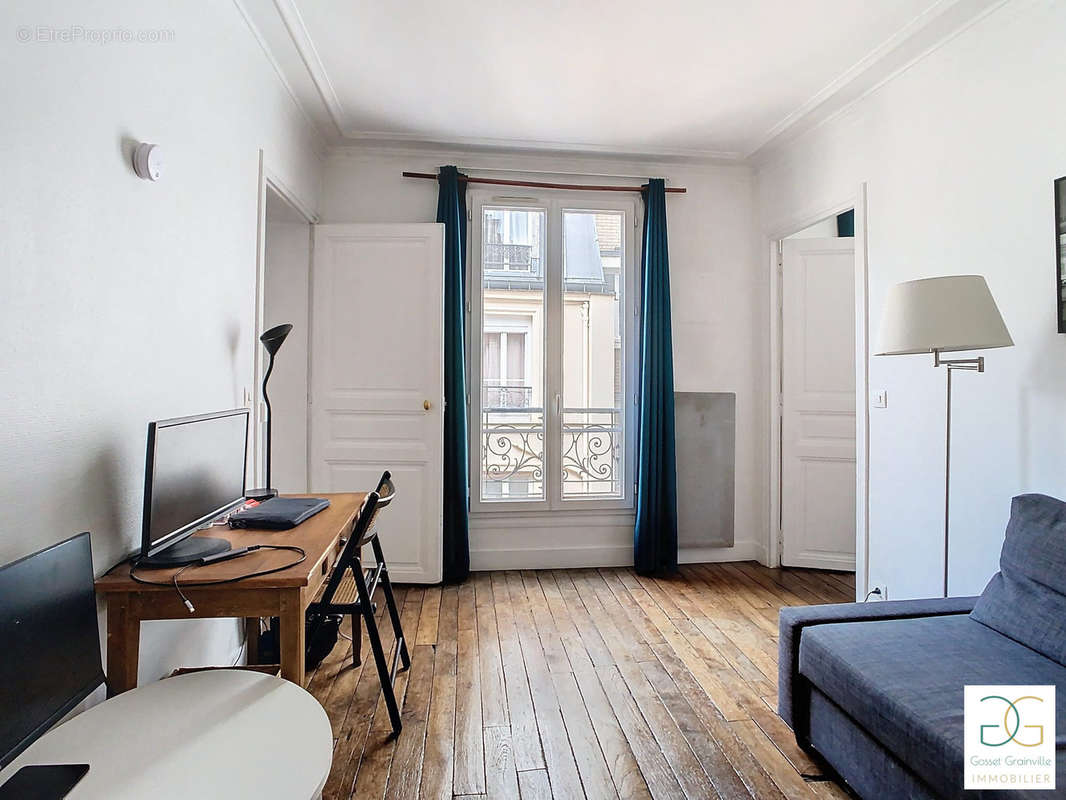 Appartement à PARIS-17E